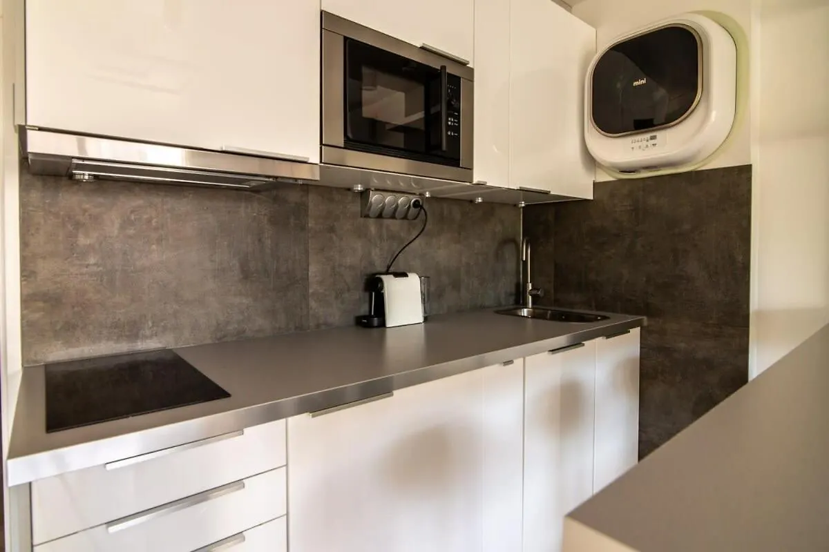 Apartment A031-Beautiful Apt For 6 - Cannes Close To The Beach